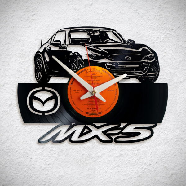 Mazda MX5 ND – Bakelit falióra