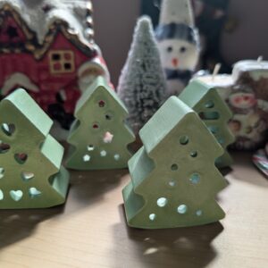 🎄 Kézzel készített fenyőfa dekoráció LED világítással 🎄