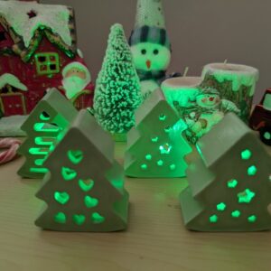 🎄 Kézzel készített fenyőfa dekoráció LED világítással 🎄