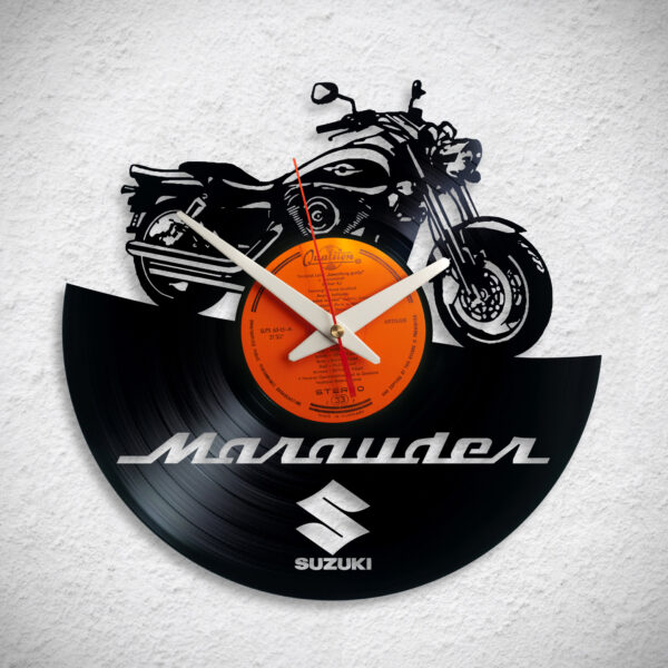 Suzuki Marauder – Bakelit falióra