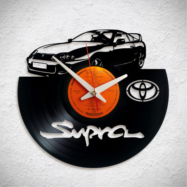 Toyota Supra MK4 – Bakelit falióra