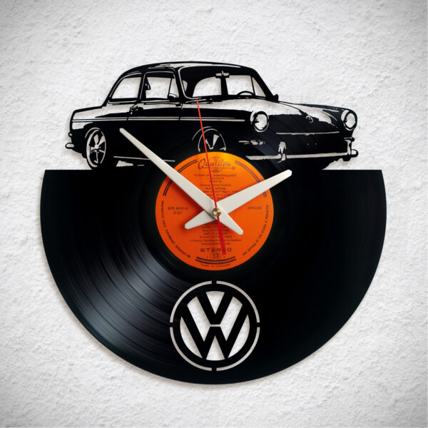 VW Type 3 – Bakelit falióra