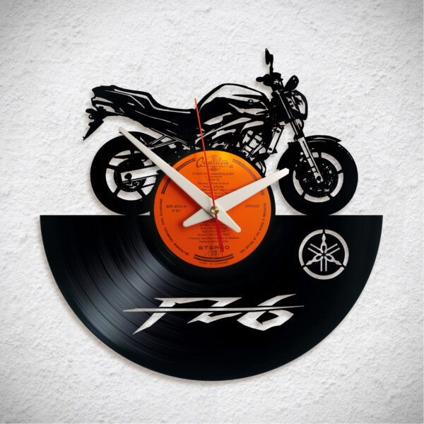 Yamaha FZ6 N – Bakelit falióra