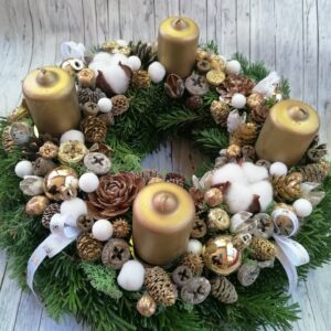 Adventi koszorú 7. Arany-fehér nordmann fenyővel