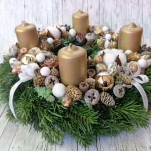 Adventi koszorú 7. Arany-fehér nordmann fenyővel