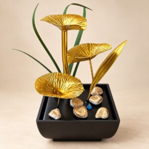 Arany levélkaszkád – LED-es asztali szökőkút, 23 × 15 cm