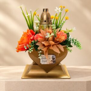Narancs–barna sírdísz arany mécsessel szívben – Emléked őrizzük – 40 × 30 cm